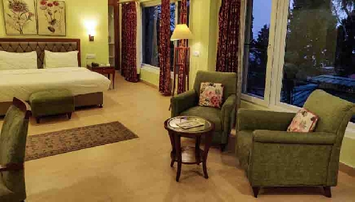 WelcomHeritage Kasmanda Palace- Garden Villa suite